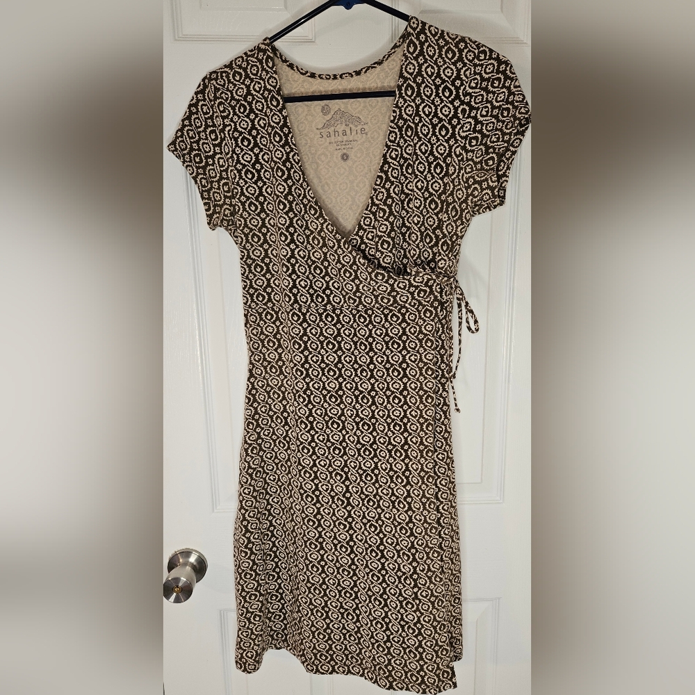Sahalie Women's True Wrap Dress. Size Small